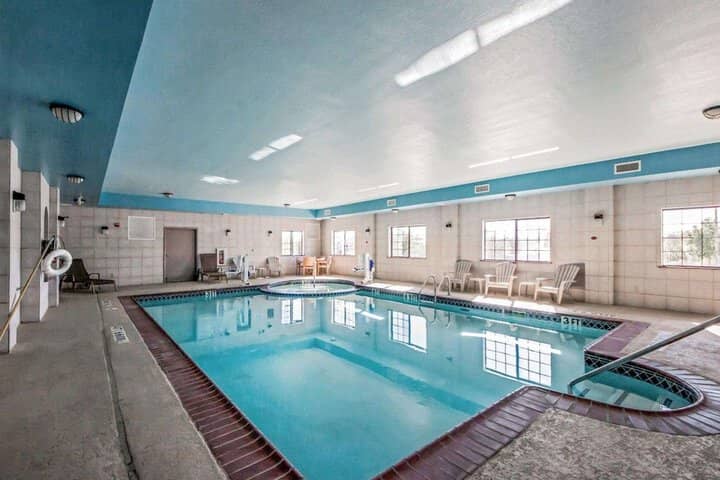 Pool 33 of 44