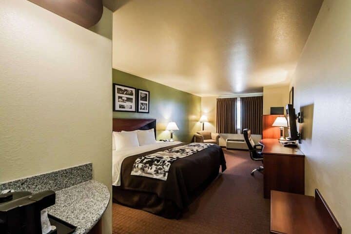 Room 13 of 44