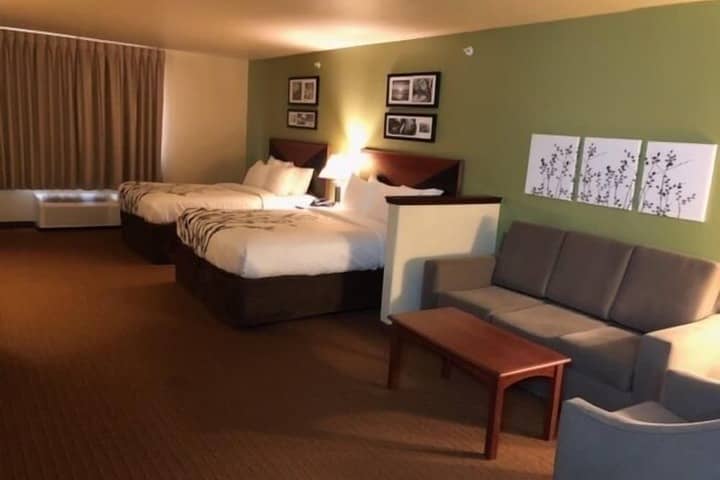 Room 10 of 44