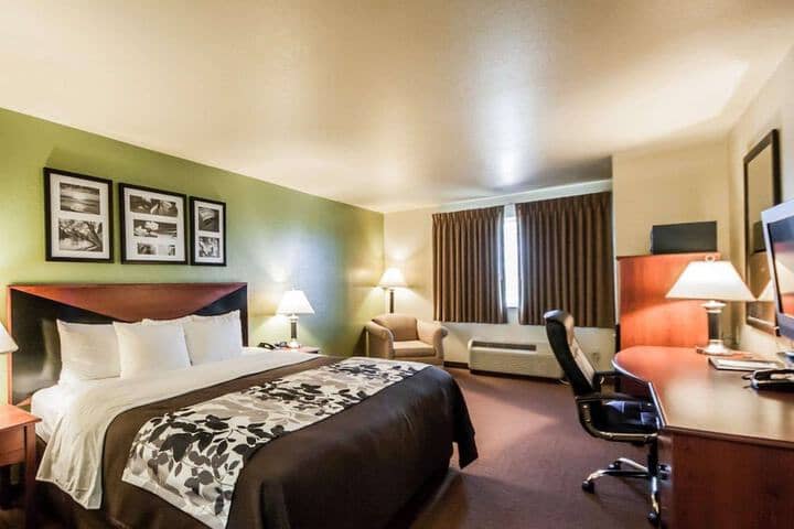 Room 17 of 44